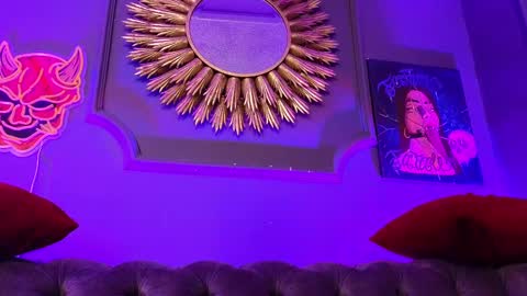 Snapshot of julieta_russell chatting on February 2025 11:43:02 AM Julieta online show from February 2025 11:43:02 AM