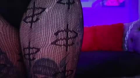 Snapshot of julieta_russell chatting on March 2025 06:11:01 PM Julieta online show from March 2025 06:11:01 PM