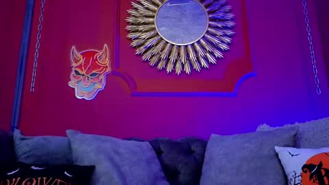 Snapshot of julieta_russell chatting on October 2025 11:43:01 AM Julieta online show from October 2025 11:43:01 AM