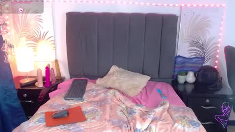 julietacollins06 online show from February 2025 02:16:01 PM