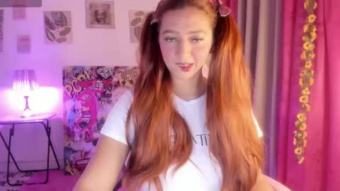 Snapshot of julietacollinss chatting on June 2026 03:17:02 PM Julieta online show from June 2026 03:17:02 PM