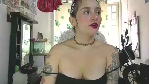 Snapshot of julietajaguar chatting on May 2026 02:47:02 PM Julieta Jaguar online show from May 2026 02:47:02 PM