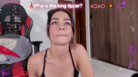 Snapshot of julietaserafelle chatting on January 2025 02:49:02 AM serafelle online show from January 2025 02:49:02 AM