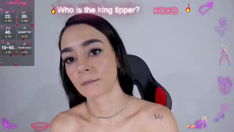 Snapshot of julietaserafelle chatting on October 2025 08:53:02 PM serafelle online show from October 2025 08:53:02 PM