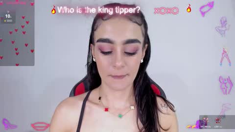 Snapshot of julietaserafelle chatting on December 2025 10:16:01 PM serafelle online show from December 2025 10:16:01 PM