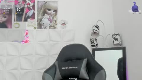 Julieth online show from November 2025 03:39:01 PM