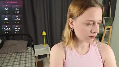 Mia online show from November 2025 03:39:01 AM