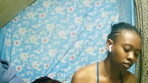 juliette9794 online show from September 2025 05:49:01 PM