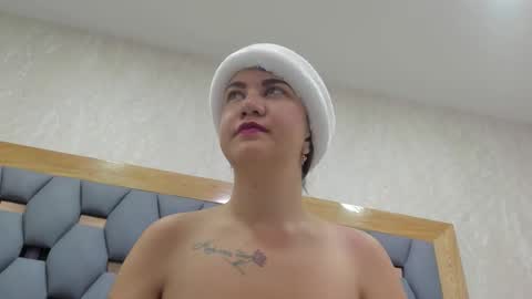 juliette_pretty_ online show from December 2025 07:31:01 PM