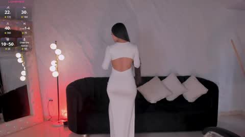 Juliette Moreau online show from May 2026 07:53:02 PM