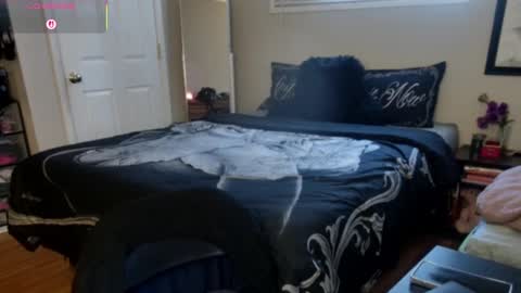 Juli Monroe online show from September 2025 11:31:02 PM