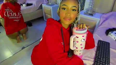 julitpink online show from February 2026 11:50:01 AM