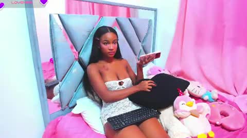 Snapshot of julitpink chatting on June 2026 07:02:02 PM julitpink online show from June 2026 07:02:02 PM