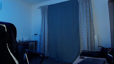 JULiUS   online show from December 2024 02:39:01 AM