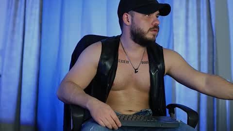 JULiUS   online show from January 2025 03:44:01 PM