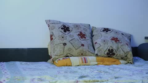 JULiUS   online show from January 2025 03:50:02 AM