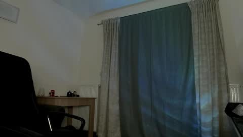 JULiUS   online show from February 2025 11:30:01 PM