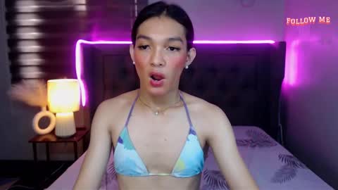 jullian online show from March 2025 05:22:02 AM