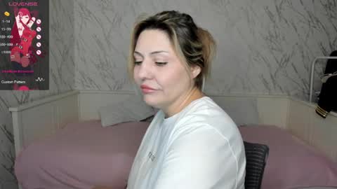 Jully online show from April 2026 04:12:02 PM