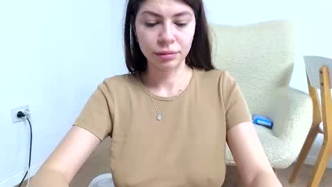 Jully online show from March 2025 05:17:02 PM