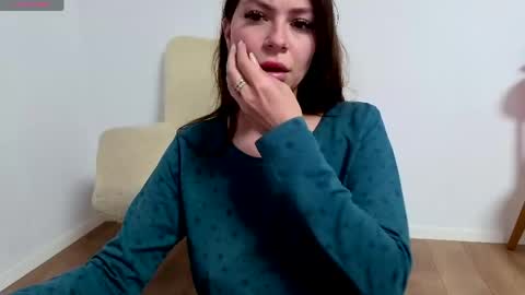 Snapshot of jullyenn chatting on April 2026 07:09:01 PM Jully online show from April 2026 07:09:01 PM