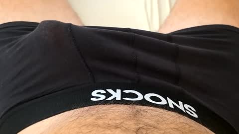 Nik online show from October 2025 08:39:02 PM