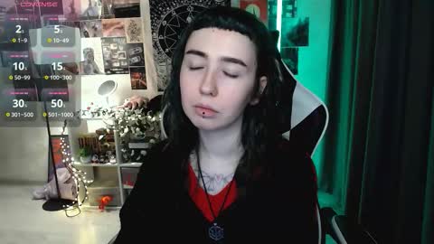 Snapshot of julscinamon chatting on November 2025 03:30:02 PM Baroness Von Cringe online show from November 2025 03:30:02 PM