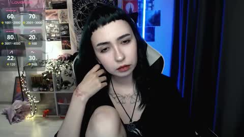 Snapshot of julscinamon chatting on December 2025 04:57:02 PM Baroness Von Cringe online show from December 2025 04:57:02 PM