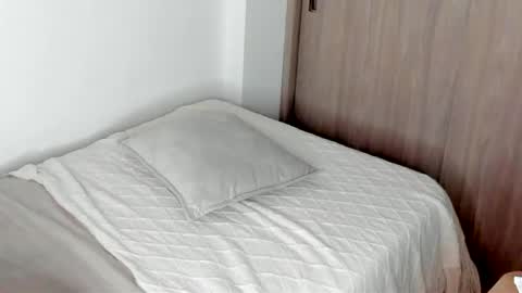 july_correa online show from March 2026 10:47:02 PM