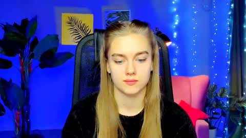 Snapshot of junewoods chatting on January 2026 08:19:02 AM junewoods online show from January 2026 08:19:02 AM