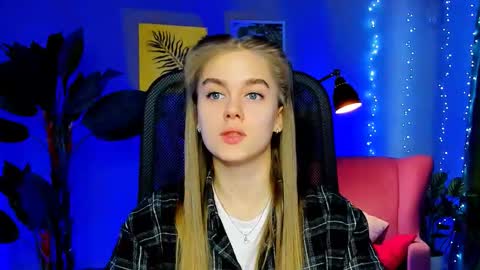 Snapshot of junewoods chatting on January 2026 08:31:02 AM junewoods online show from January 2026 08:31:02 AM