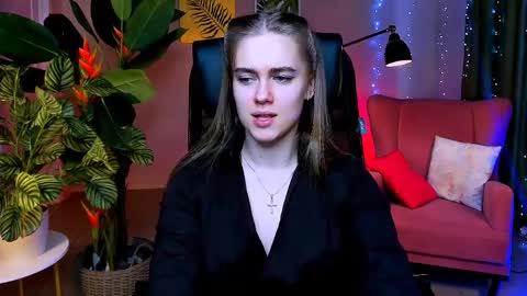 Snapshot of junewoods chatting on March 2026 08:36:01 AM junewoods online show from March 2026 08:36:01 AM