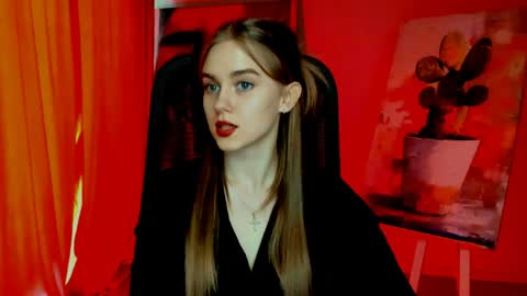 Snapshot of junewoods chatting on April 2026 01:12:01 PM junewoods online show from April 2026 01:12:01 PM