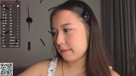 Snapshot of juniebogany chatting on October 2025 04:13:02 AM Bella online show from October 2025 04:13:02 AM