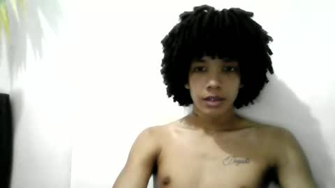 junior_thegoldenboy online show from May 2026 08:59:02 PM