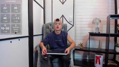 Junior online show from October 2025 09:42:02 PM