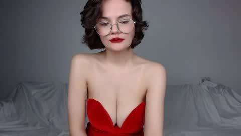 JunneWers online show from December 2024 07:32:02 PM