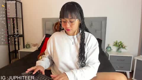 Snapshot of juphiteer chatting on January 2025 02:41:01 PM viviana sasha online show from January 2025 02:41:01 PM