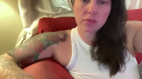 Snapshot of just4you101 chatting on December 2025 02:48:01 PM Flirty influncer online show from December 2025 02:48:01 PM