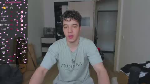 Snapshot of just_edwins chatting on June 2026 10:03:01 AM Edwins online show from June 2026 10:03:01 AM