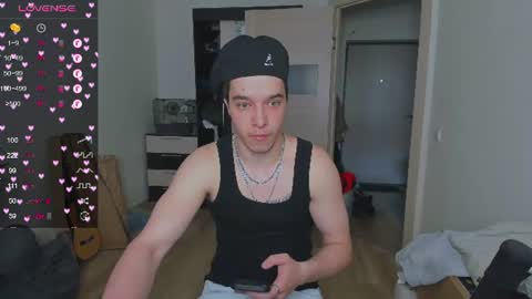 Snapshot of just_edwins chatting on June 2026 11:04:01 AM Edwins online show from June 2026 11:04:01 AM