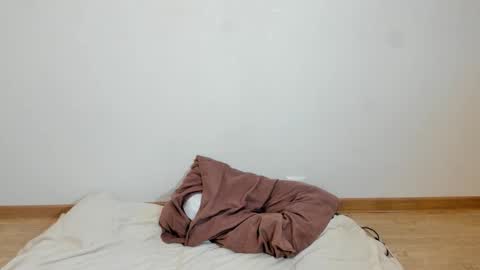 Jeni online show from September 2025 02:33:02 PM