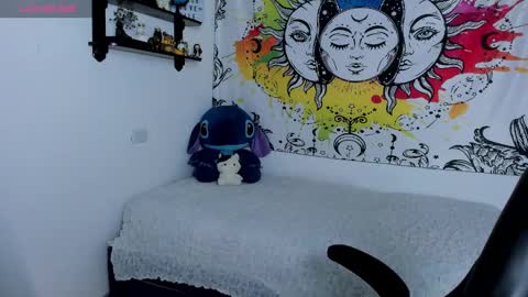 Sofia online show from November 2025 03:33:02 PM