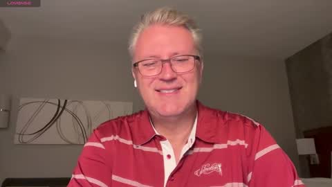 Snapshot of justavoyeurhere chatting on October 2025 02:31:01 AM Michael online show from October 2025 02:31:01 AM