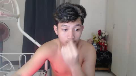 Snapshot of justcallme_cyril chatting on February 2026 03:40:02 PM Cyril online show from February 2026 03:40:02 PM