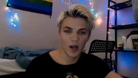 U bf Justin online show from December 2025 04:59:02 PM