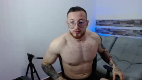 justin_mackenlly online show from April 2026 10:59:01 AM