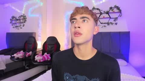 Justin online show from November 2025 11:21:02 AM