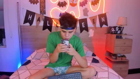 Justin online show from October 2025 12:34:02 PM