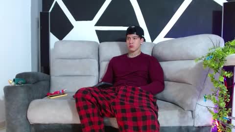 justinfuller_31 online show from November 2025 03:52:02 PM